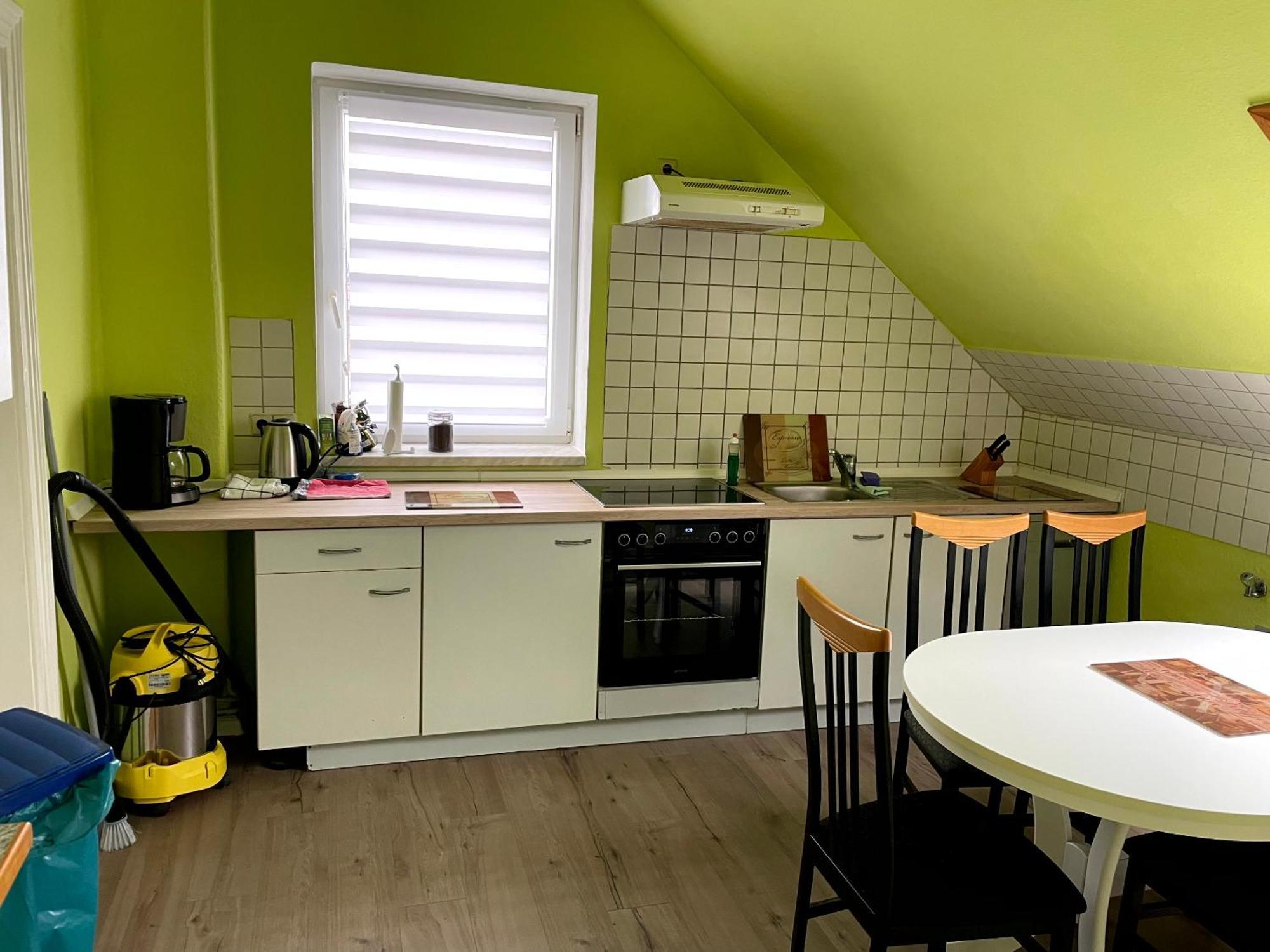 Modernes Apartment Mit 2 Schlafzimmern Und Privatparkplatz Nahe Innenstadt Neumunster Bagian luar foto