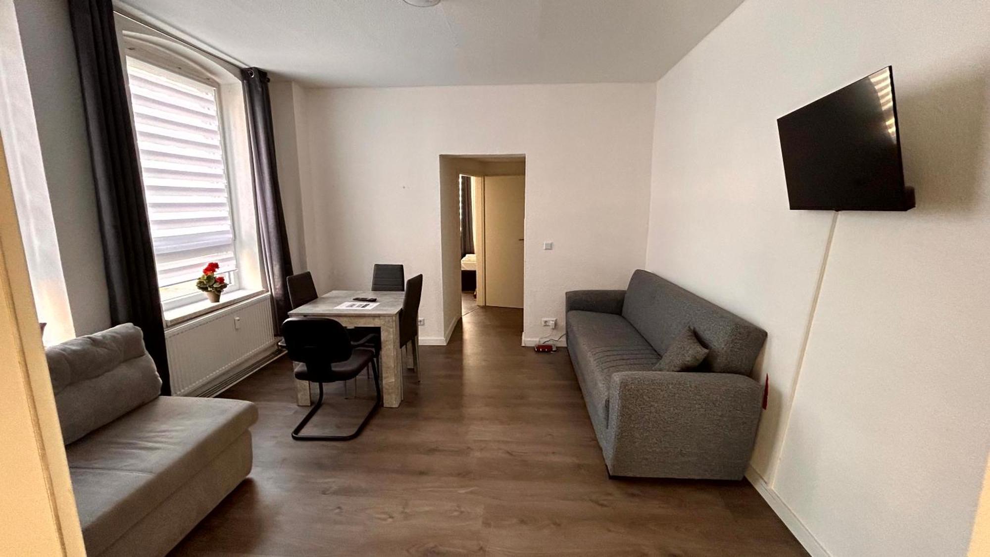 Modernes Apartment Mit 2 Schlafzimmern Und Privatparkplatz Nahe Innenstadt Neumunster Bagian luar foto